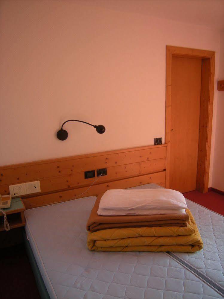 Albergo Pozzole Stava Exterior foto